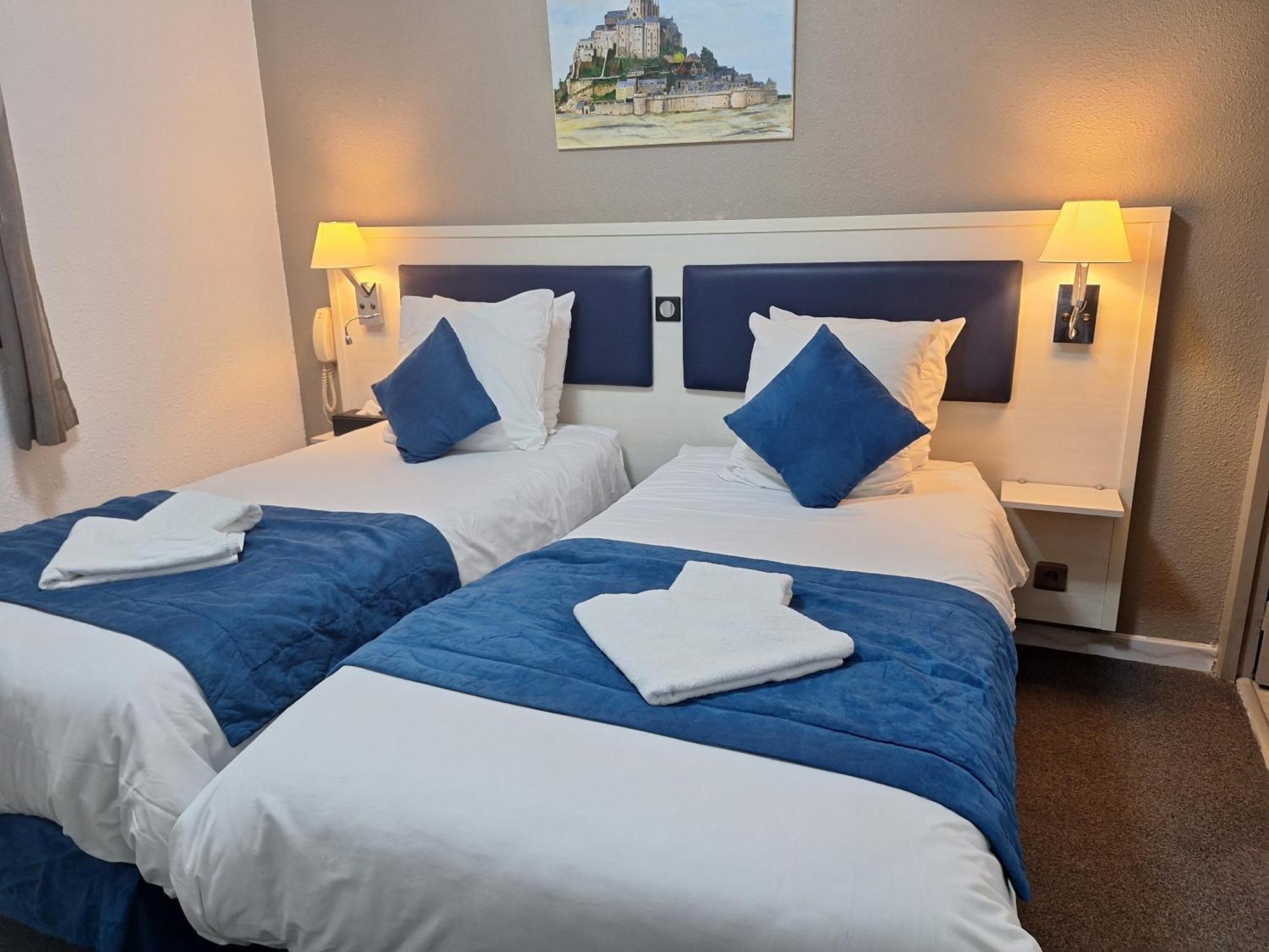 Hôtel Les Alizés Puget-Théniers Quarto foto